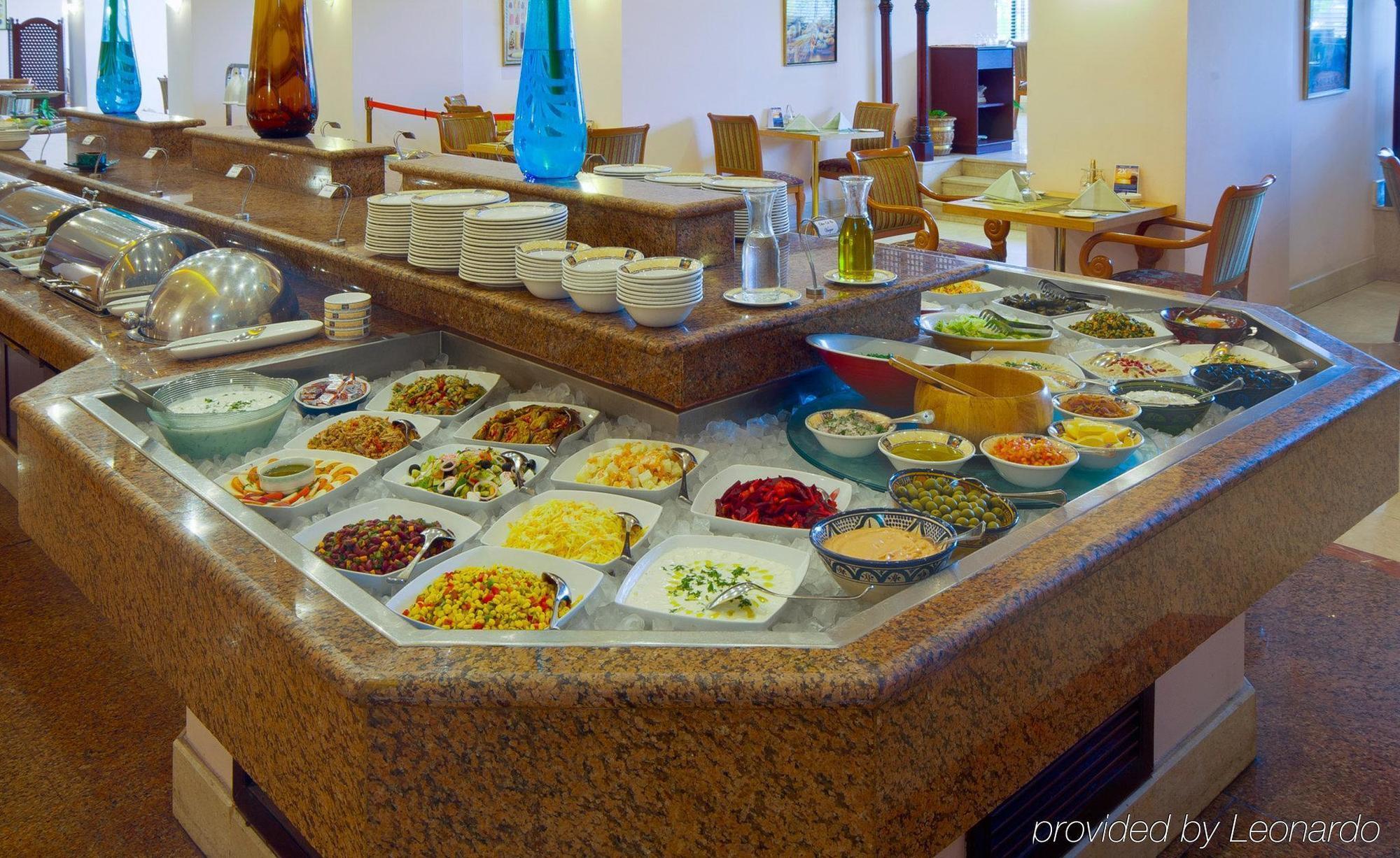 Holiday Inn Al Salam Джидда Ресторан фото